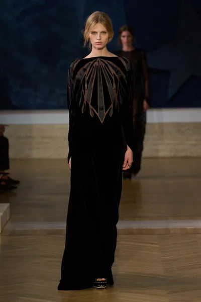 Look 63